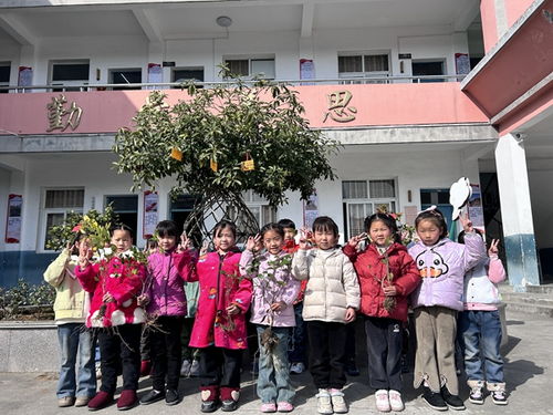 潜山市五庙中心小学开展植树节主题活动